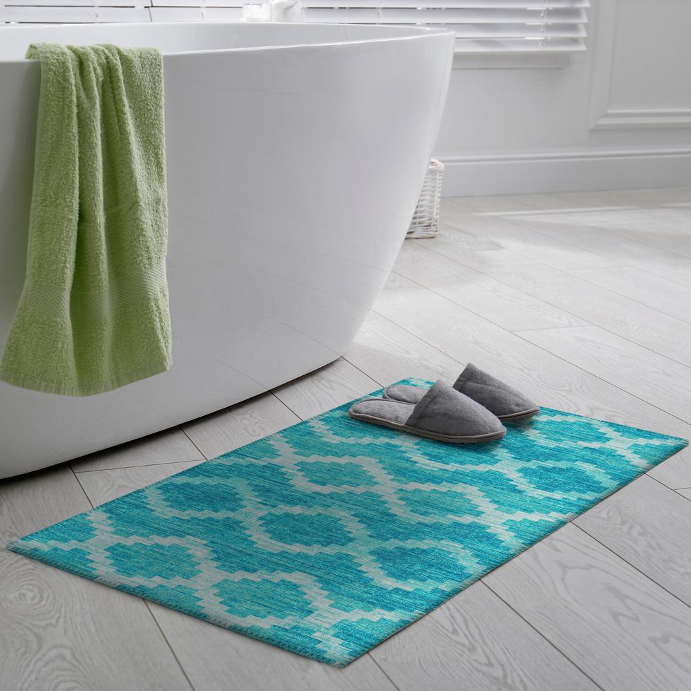Yuma Turquoise Bohemian Southwest 1'8" x 2'6" Accent Rug Turquoise AYU39. Picture 1