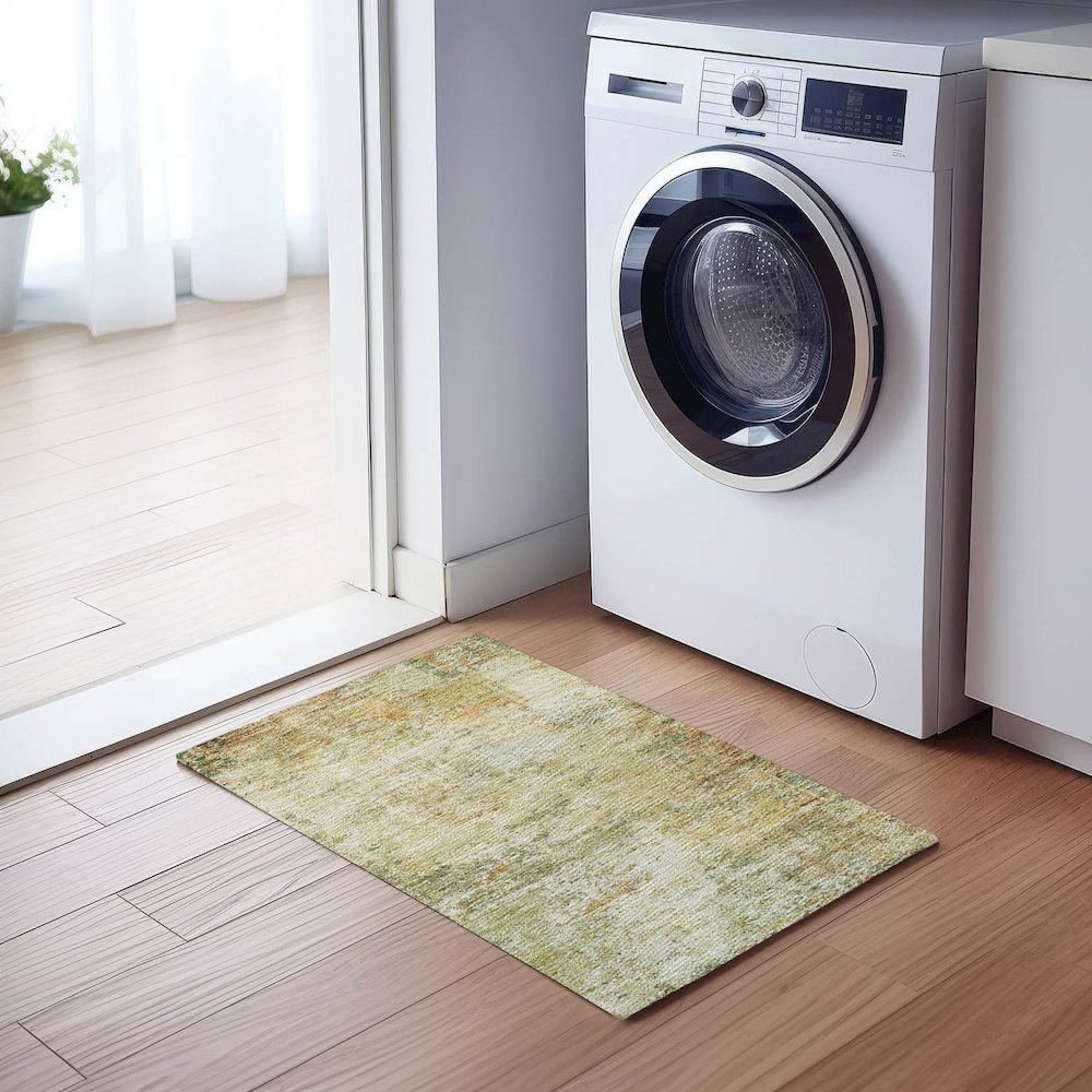 Luxury Washable Indoor/Outdoor Solace Fern 1'8" x 2'6" Rug. Picture 5