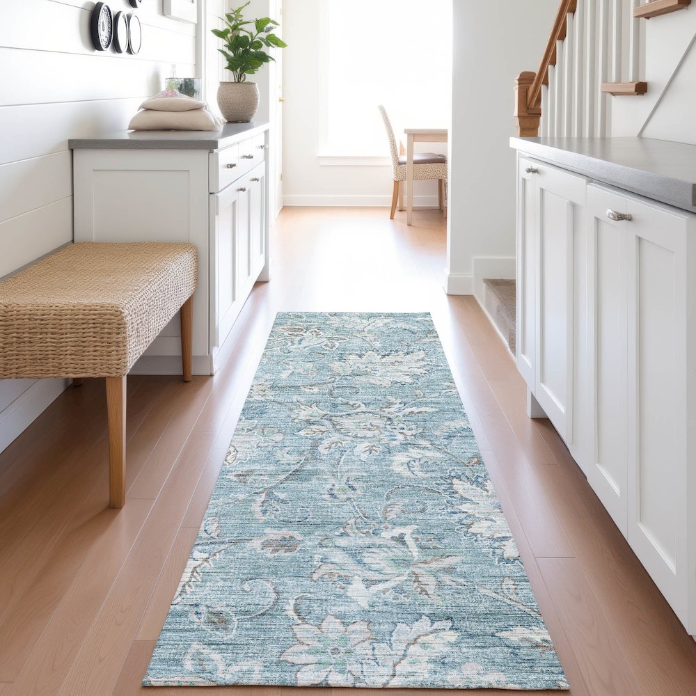 Indoor/Outdoor Silk Road Baltic 2'3" x 7'6" Runner Rug. Picture 5