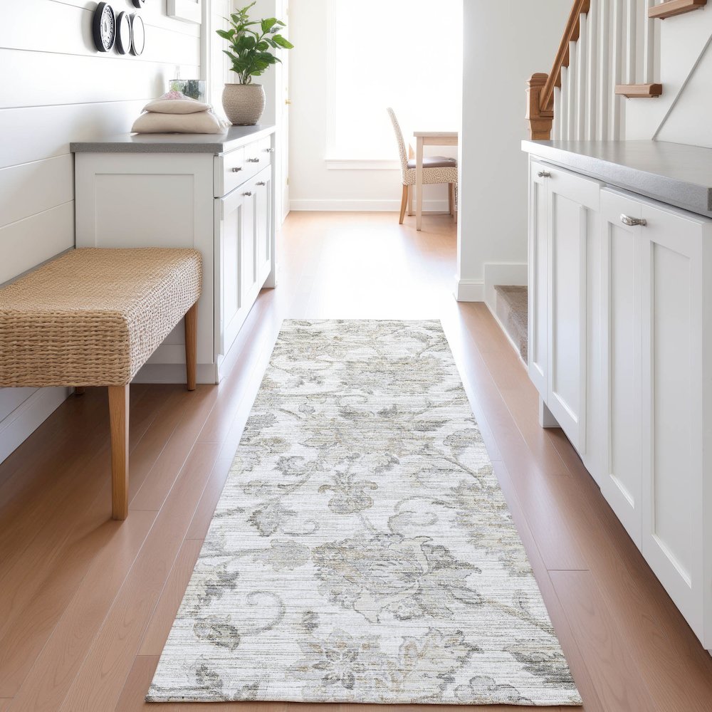 Indoor/Outdoor Silk Road Linen 2'3" x 7'6" Runner Rug. Picture 5