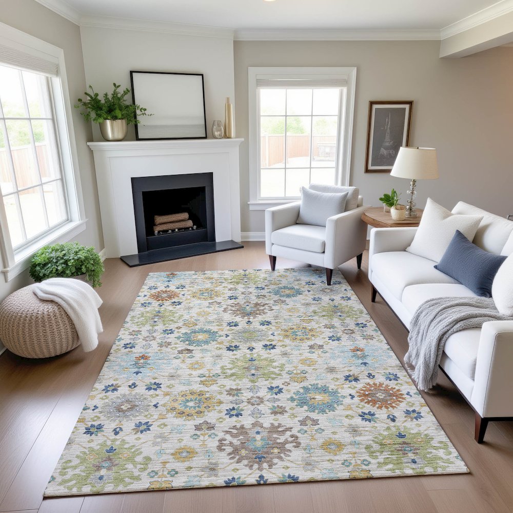 Indoor/Outdoor Silk Road Ivory 2'6" x 3'10" Rug. Picture 5