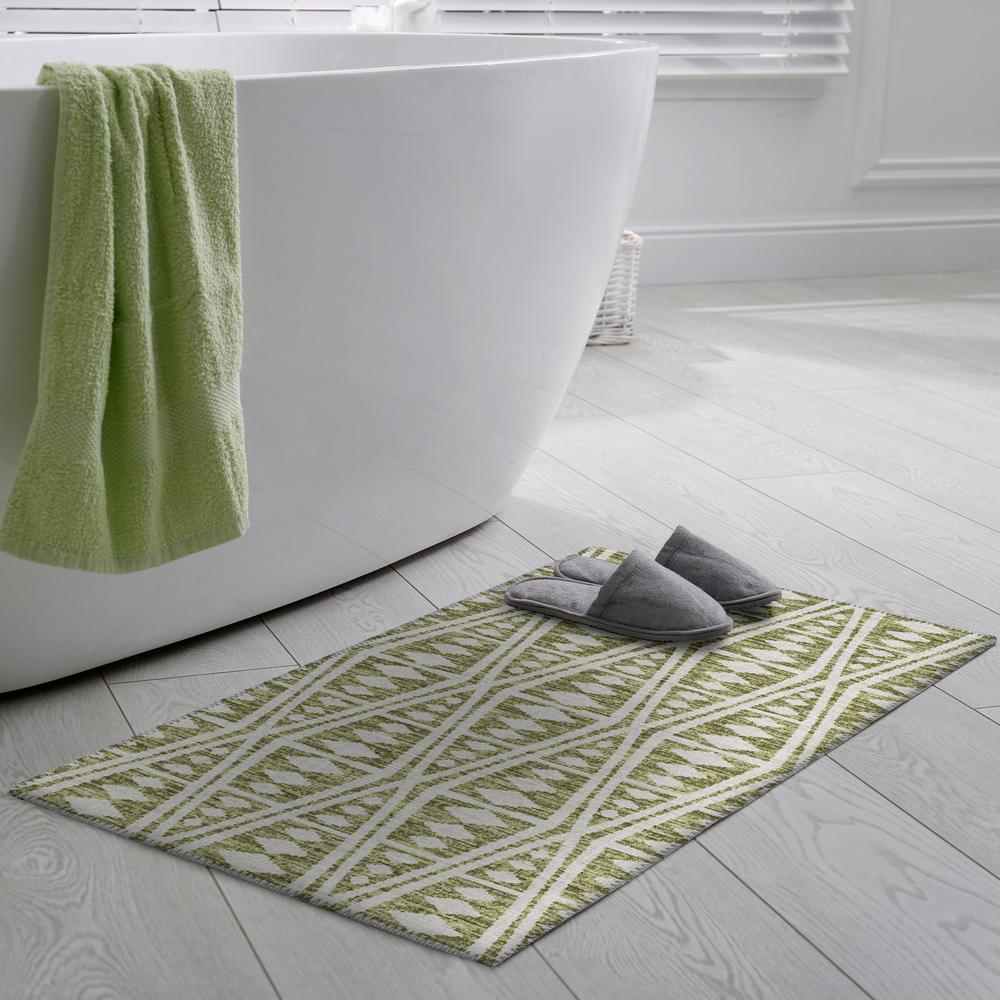 Yuma Olive Southwestern Southwest 1'8" x 2'6" Accent Rug Olive AYU36. Picture 1