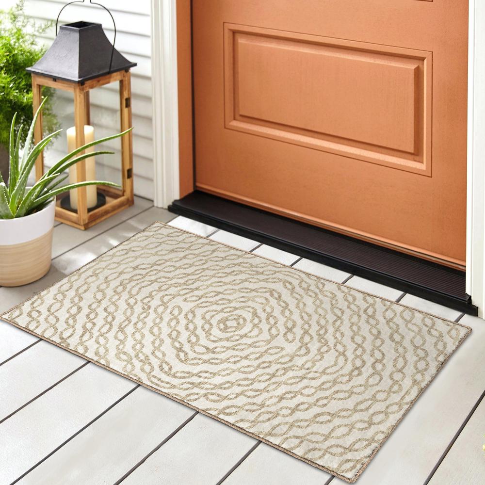 Brisbane BR3 Ivory 1'8" x 2'6" Rug. Picture 2