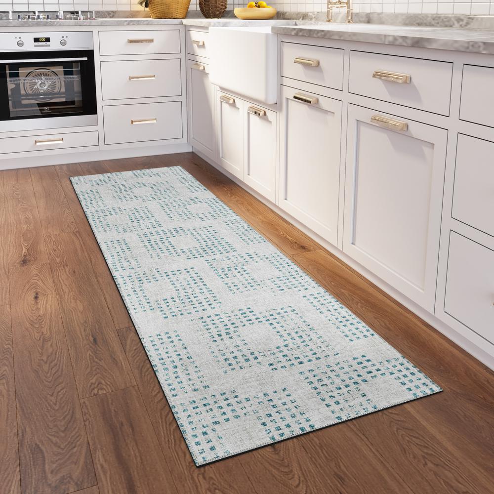 Eleanor Silver Contemporary Geometric 2'3" x 7'6" Runner Rug Silver AER31. Picture 1