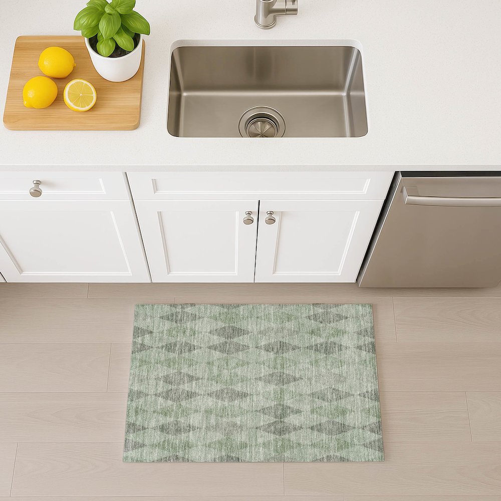 Luxury Washable Indoor/Outdoor The Reserve Fern 1'8" x 2'6" Rug. Picture 5