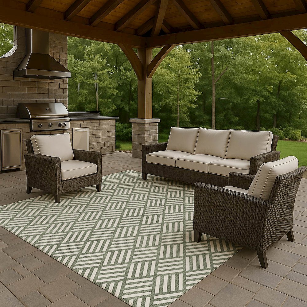 Luxury Washable Indoor/Outdoor The Reserve Basil 2'6" x 3'10" Rug. Picture 7
