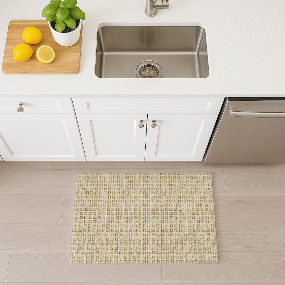 Luxury Washable Indoor/Outdoor The Reserve Gold 1'8" x 2'6" Rug. Picture 5