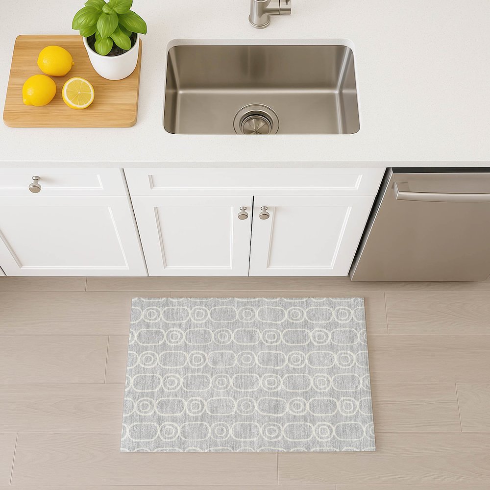 Luxury Washable Indoor/Outdoor The Reserve Silver 1'8" x 2'6" Rug. Picture 5