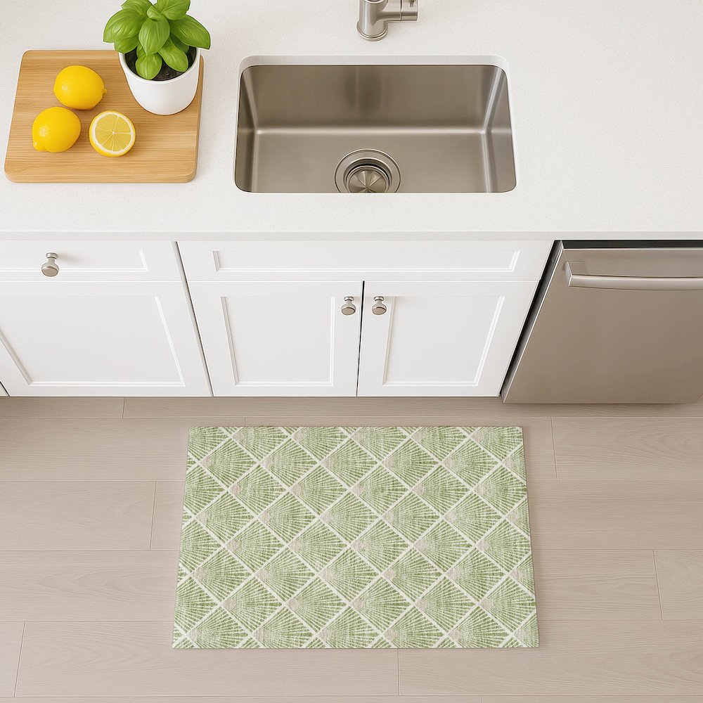 Luxury Washable Indoor/Outdoor The Reserve Aloe 1'8" x 2'6" Rug. Picture 5