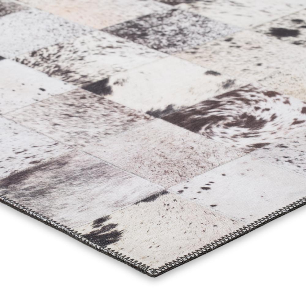 Laredo Granite Animal Patchwork 1'8" x 2'6" Accent Rug Granite ALR40. Picture 3
