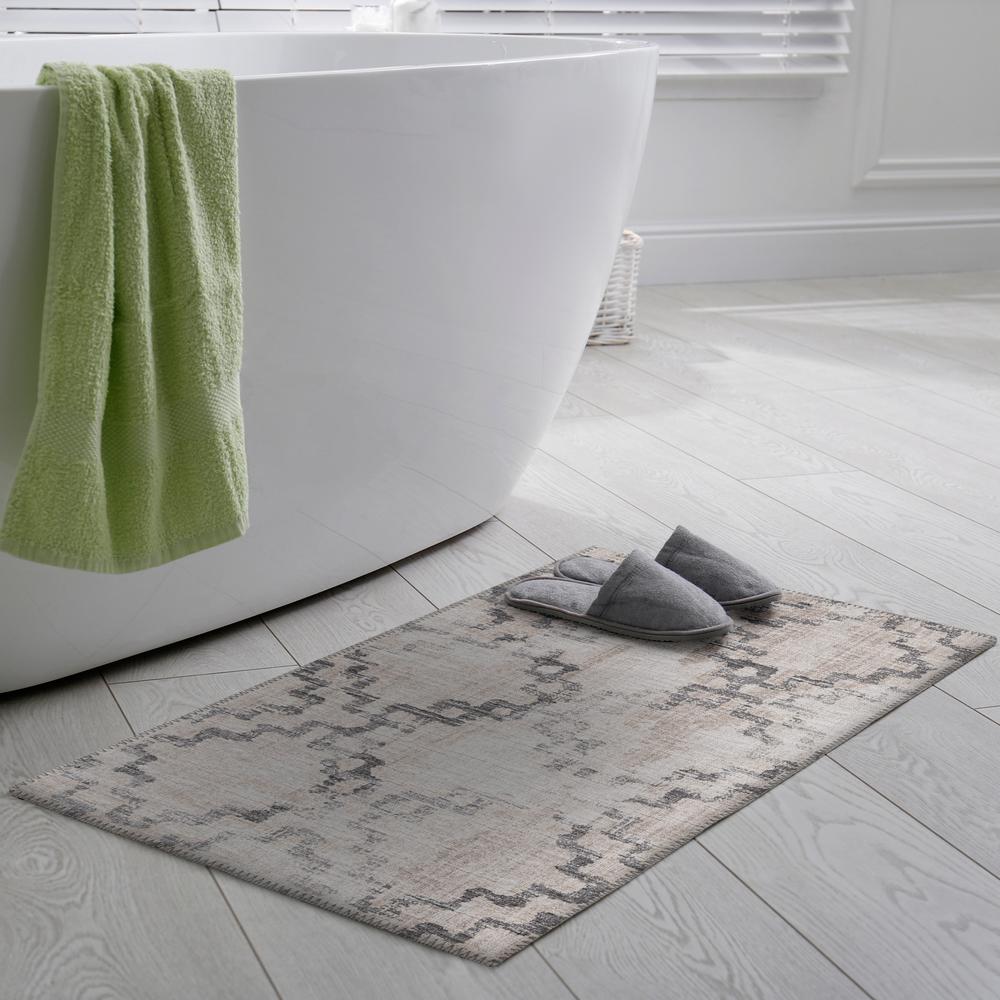 Yuma Taupe Transitional Trellis 1'8" x 2'6" Accent Rug Taupe AYU45. Picture 1