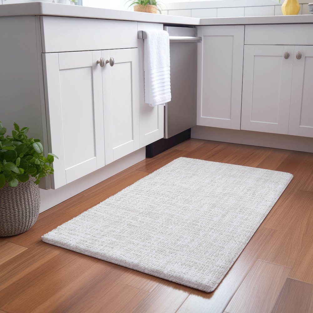 Luxury Washable Voyage VY1 Ivory 1'8" x 2'6" Rug. Picture 5