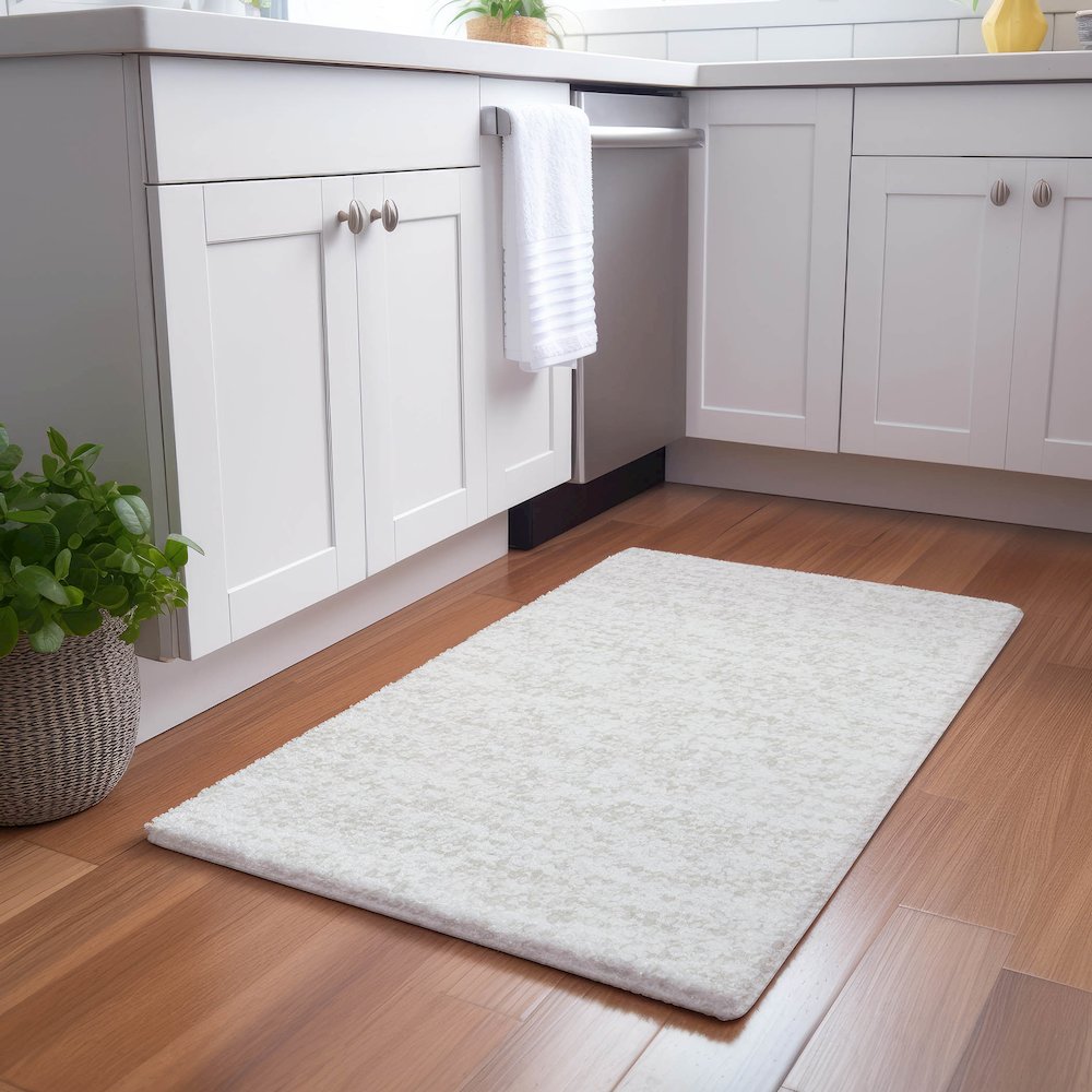 Luxury Washable Voyage VY2 Ivory 1'8" x 2'6" Rug. Picture 5