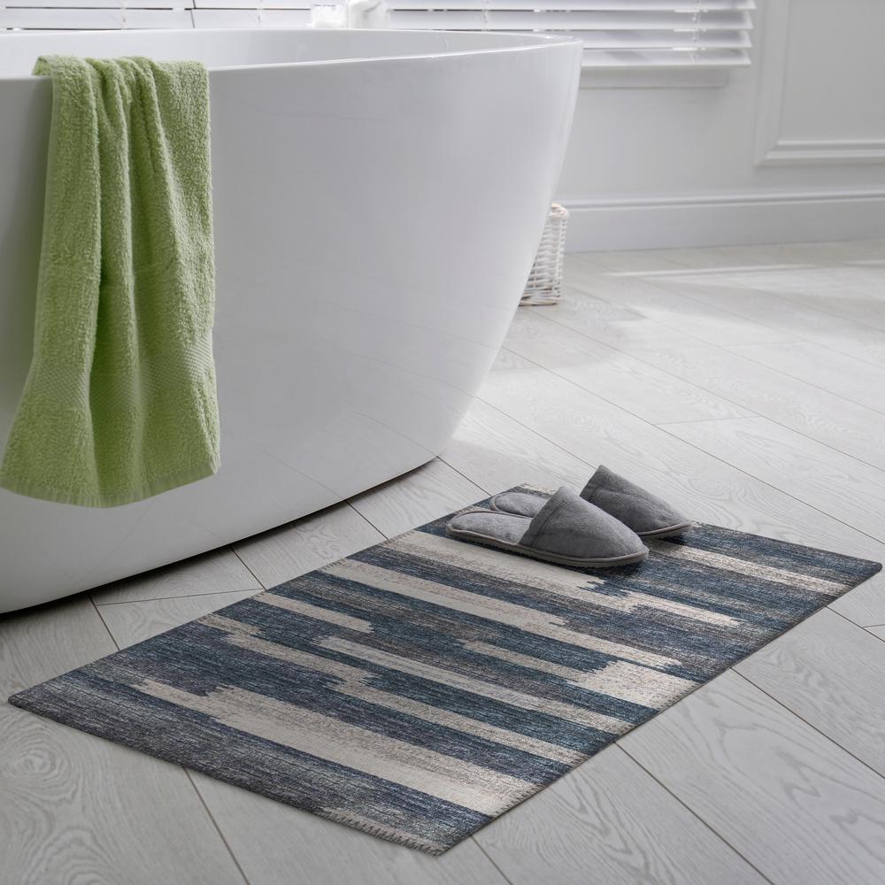 Yuma Gray Transitional Striped 1'8" x 2'6" Accent Rug Gray AYU38. Picture 1