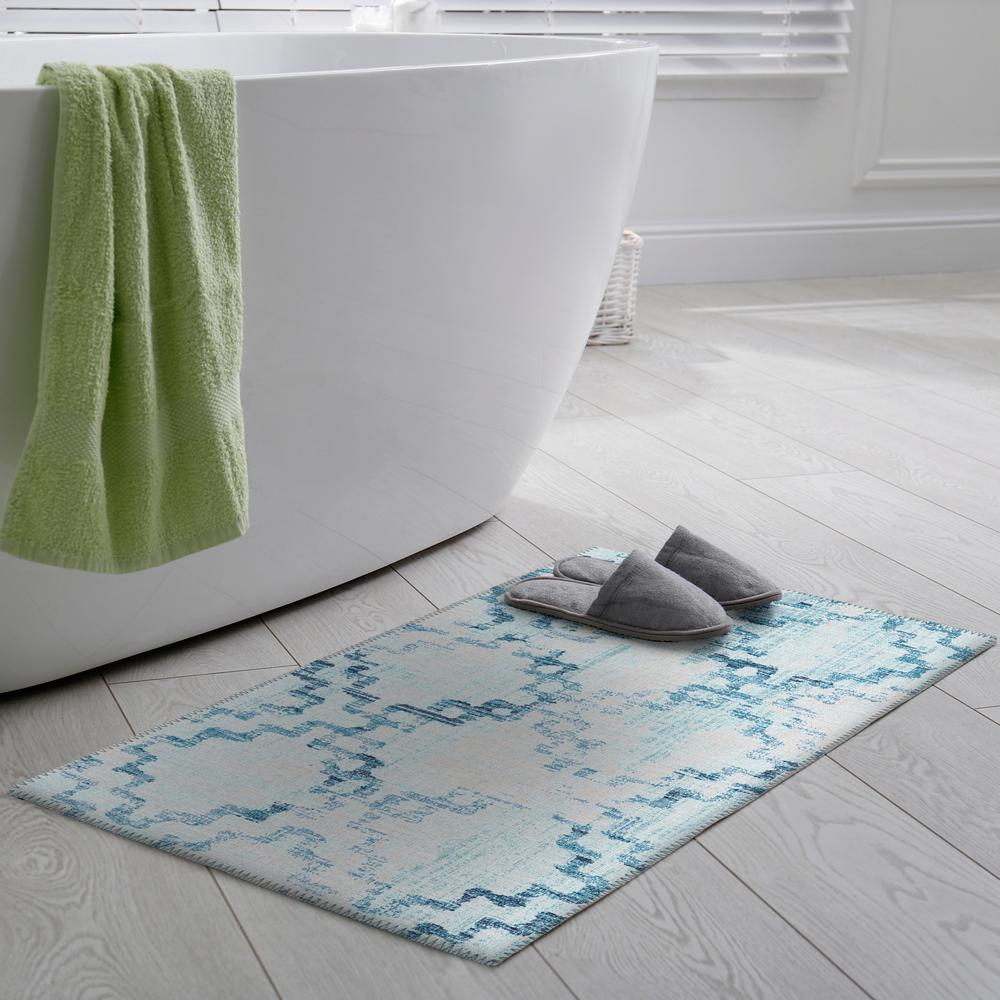 Yuma Blue Transitional Trellis 1'8" x 2'6" Accent Rug Blue AYU45. Picture 1