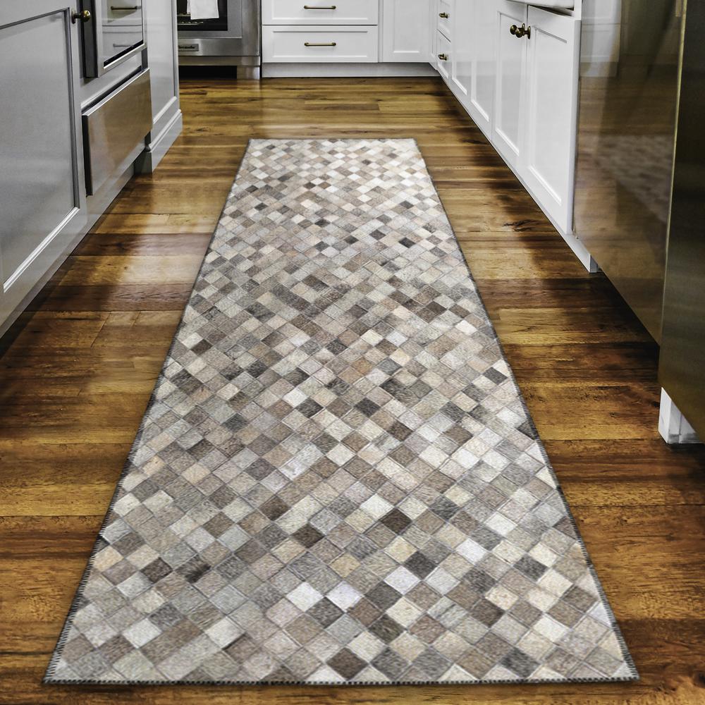 Laredo Gray Animal Patchwork 2'3" x 7'6" Runner Rug Gray ALR36. Picture 1