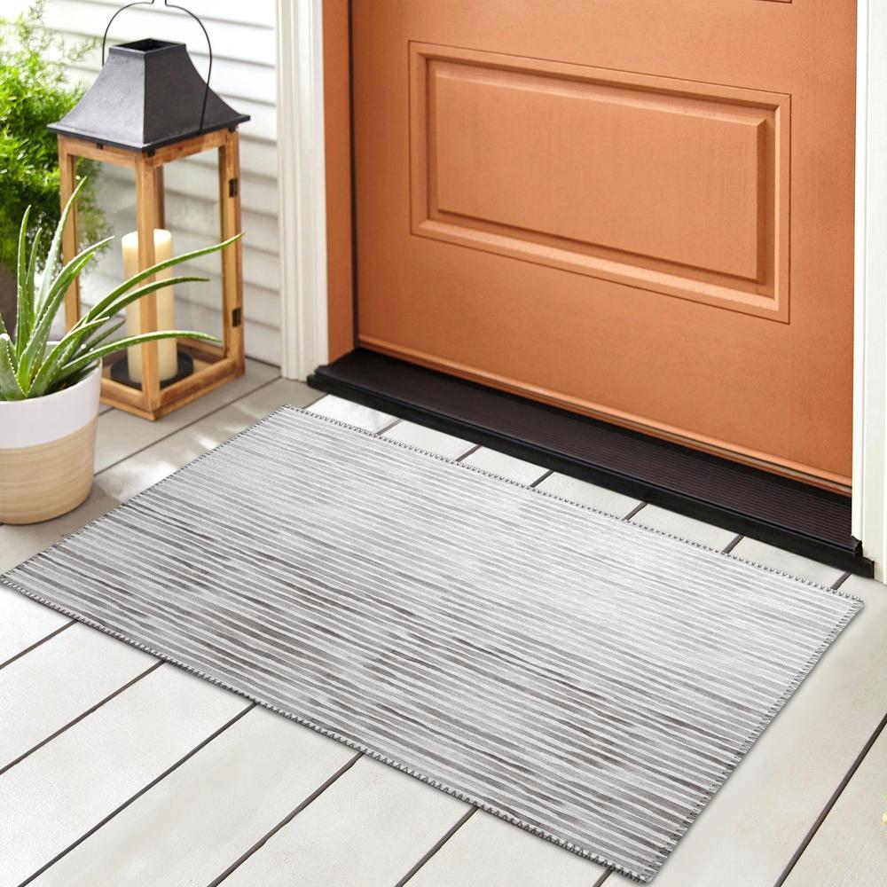 Indoor/Outdoor Surfside ASR38 Gray Washable 1'8" x 2'6" Rug. Picture 2