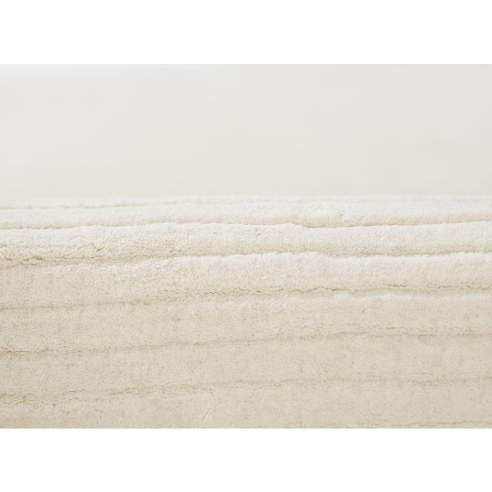 Contemporary Rectangle Area Rug, White, 5' X 8'. Picture 4