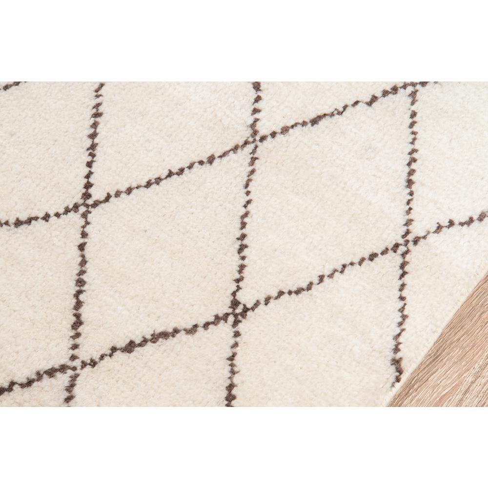 Transitional Runner Area Rug, Ivory, 2'3" X 8' Runner. Picture 3