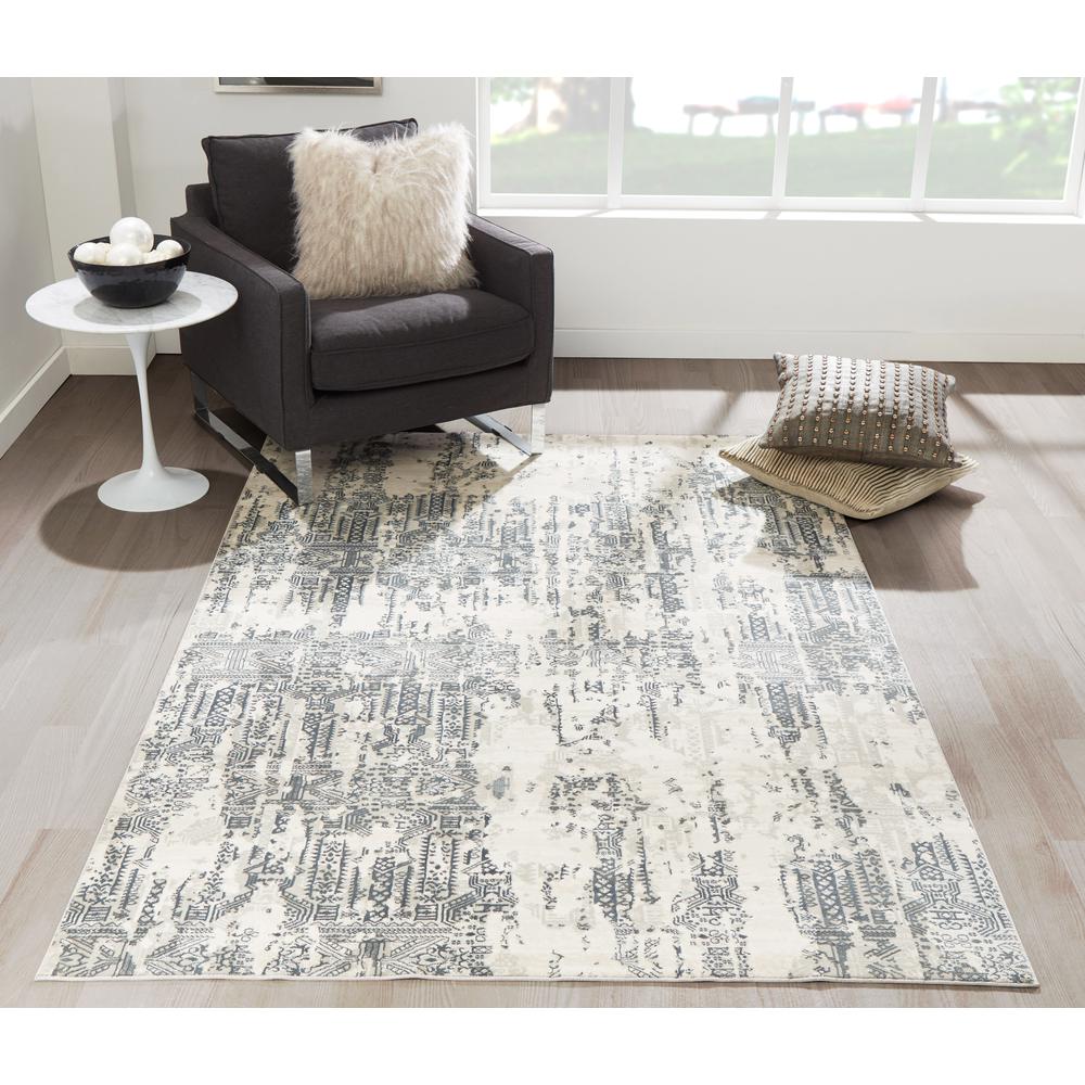 Traditional Rectangle Area Rug, Grey, 1'10" x 2'10". Picture 7