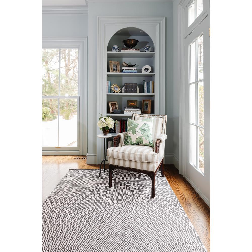 Contemporary Rectangle Area Rug, Brown, 2' X 3'. Picture 9