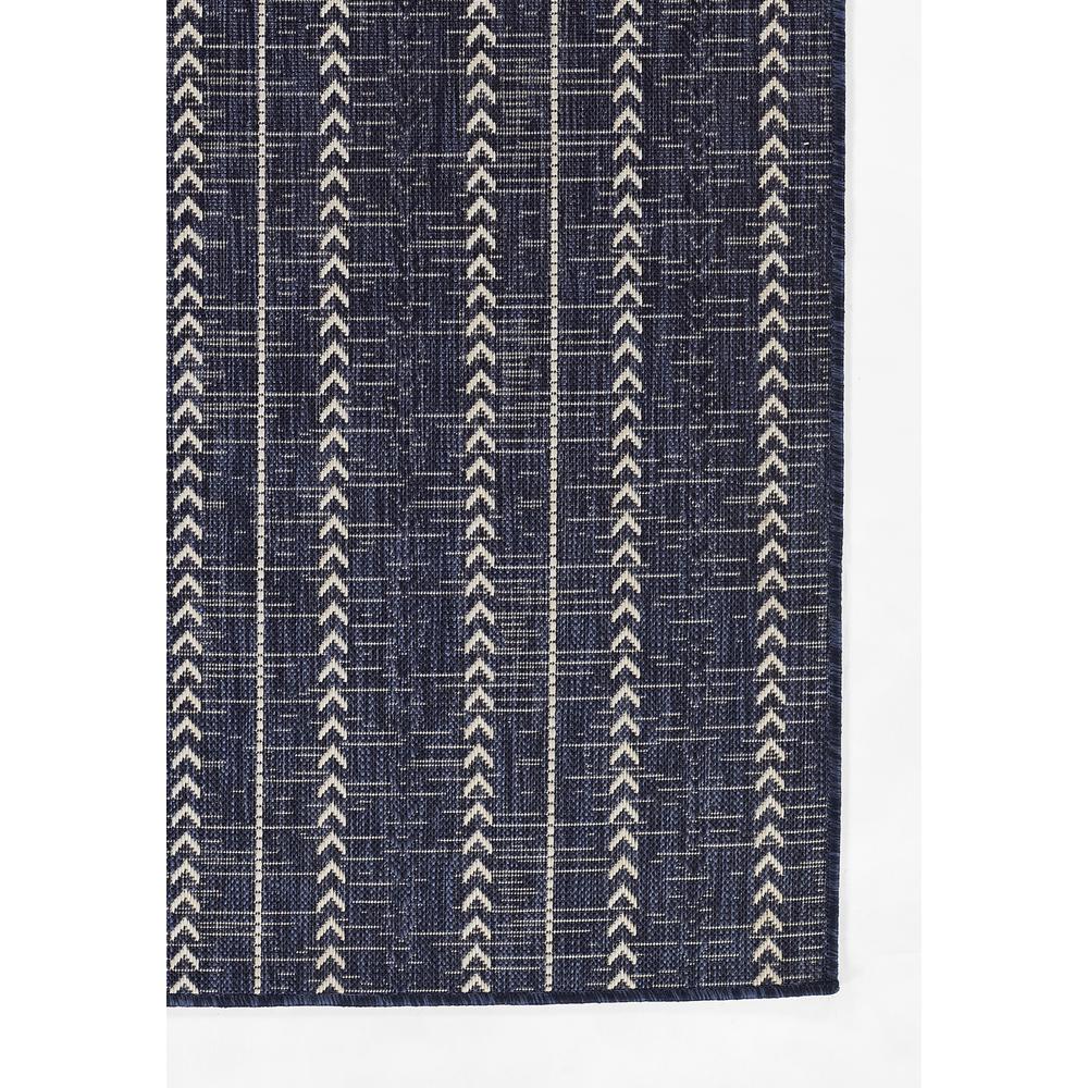 Transitional Runner Area Rug, Navy, 2'7" X 7'6" Runner. Picture 2