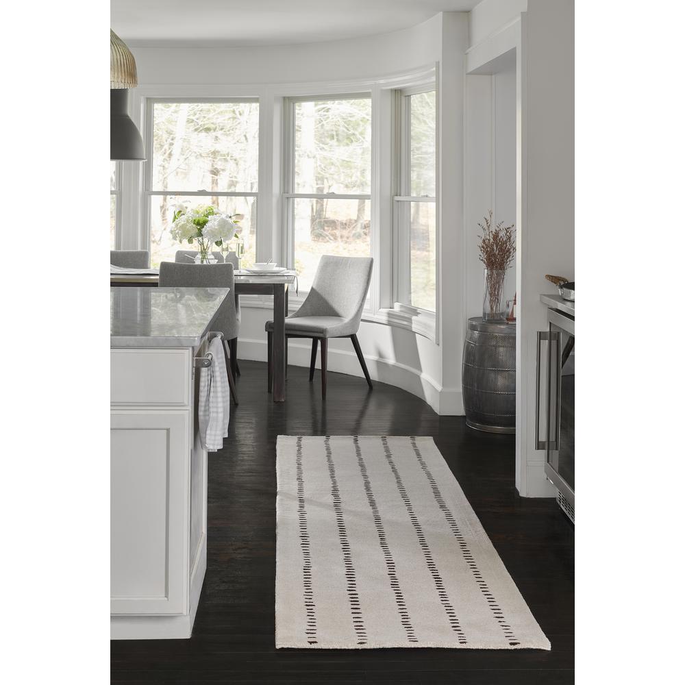 Contemporary Runner Area Rug, Ivory, 2'6" X 8' Runner. Picture 11