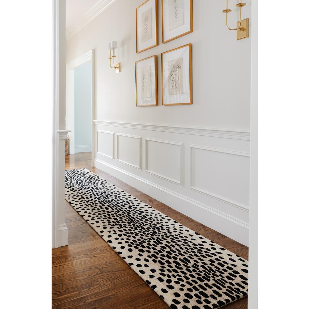Contemporary Runner Area Rug, Beige, 2'6" X 8' Runner. Picture 12