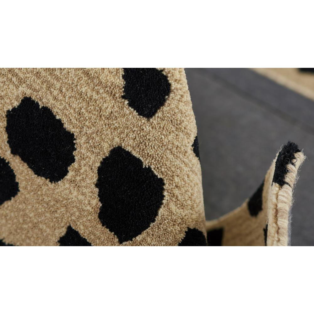 Contemporary Runner Area Rug, Beige, 2'6" X 8' Runner. Picture 9