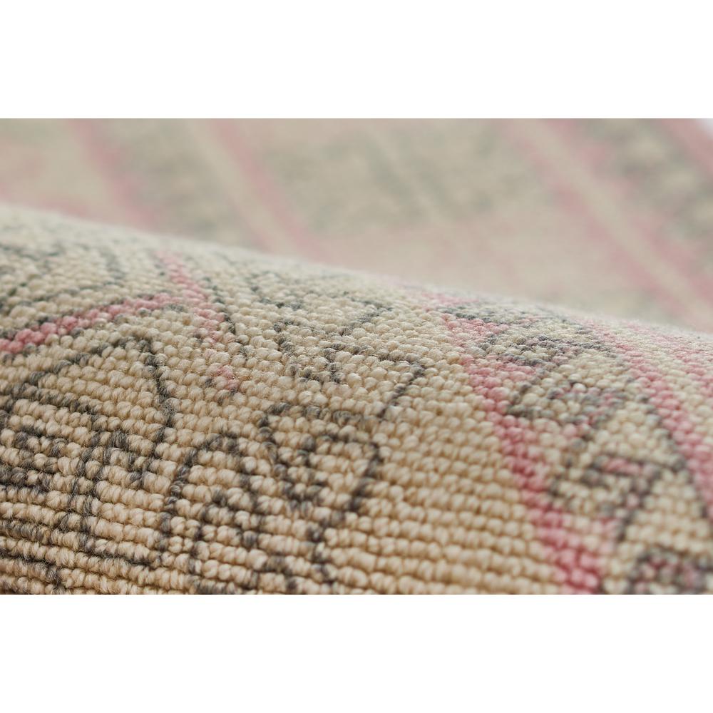 Traditional Rectangle Area Rug, Pink, 3'3" X 5'. Picture 4