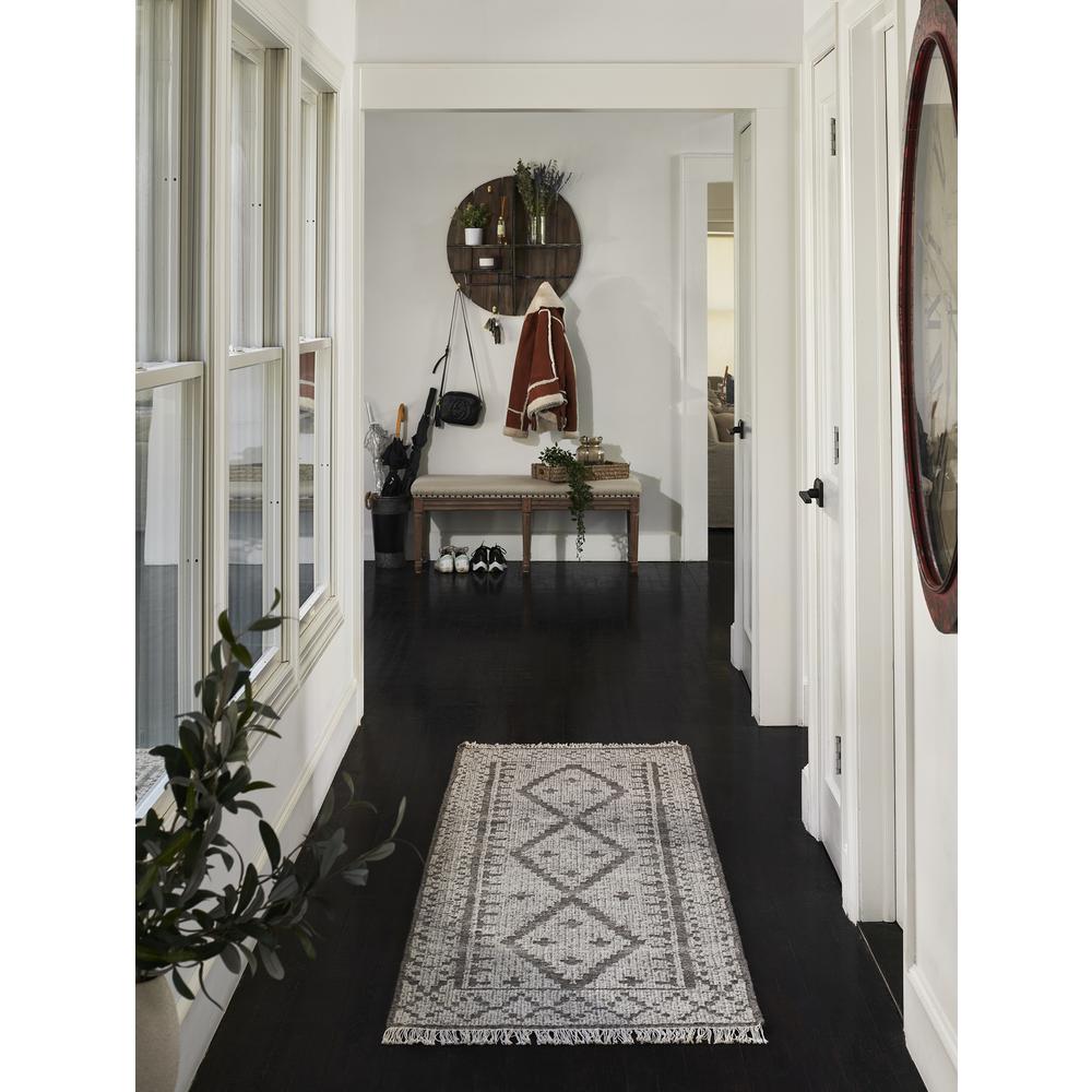 Traditional Runner Area Rug, Natural, 2'3" X 8' Runner. Picture 11