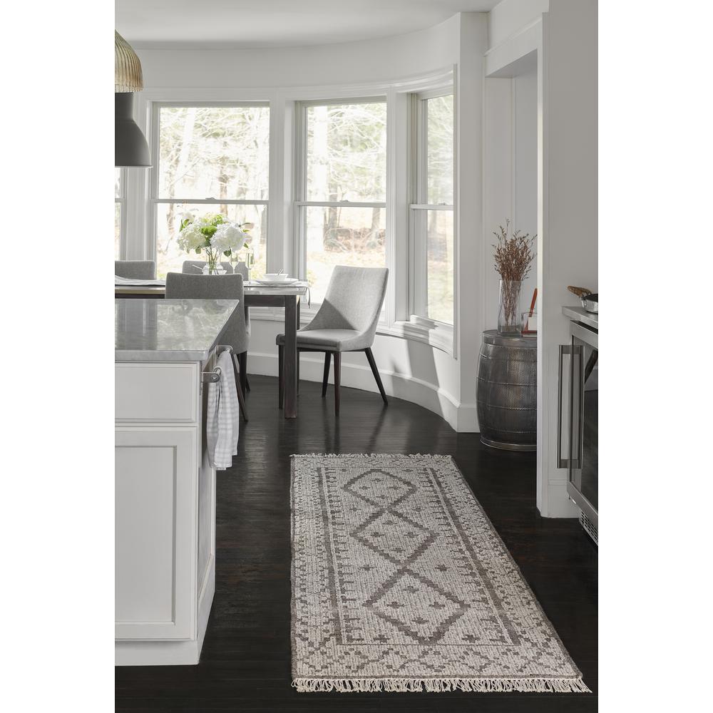 Traditional Runner Area Rug, Natural, 2'3" X 8' Runner. Picture 12