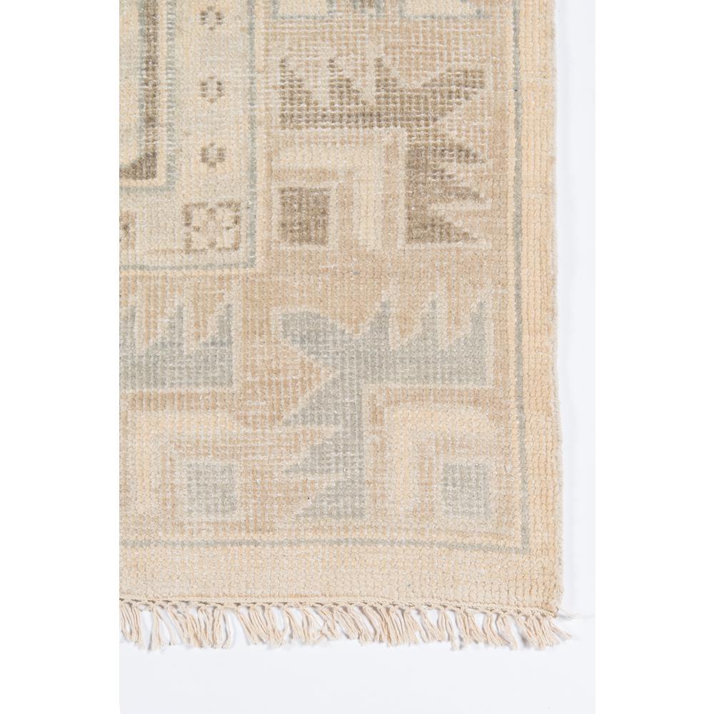 Traditional Rectangle Area Rug, Beige, 5'6" X 8'6". Picture 3