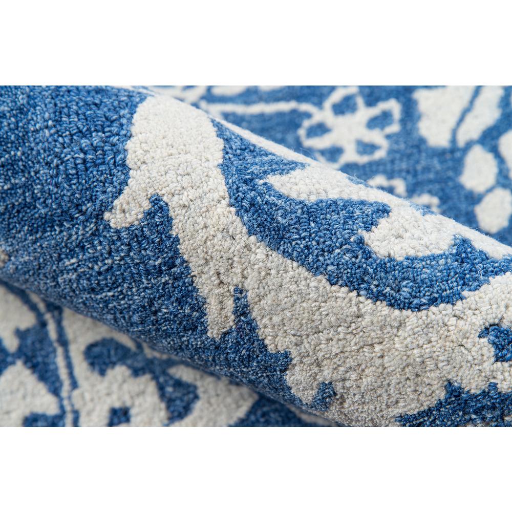 Traditional Rectangle Area Rug, Blue, 3'6" X 5'6". Picture 4