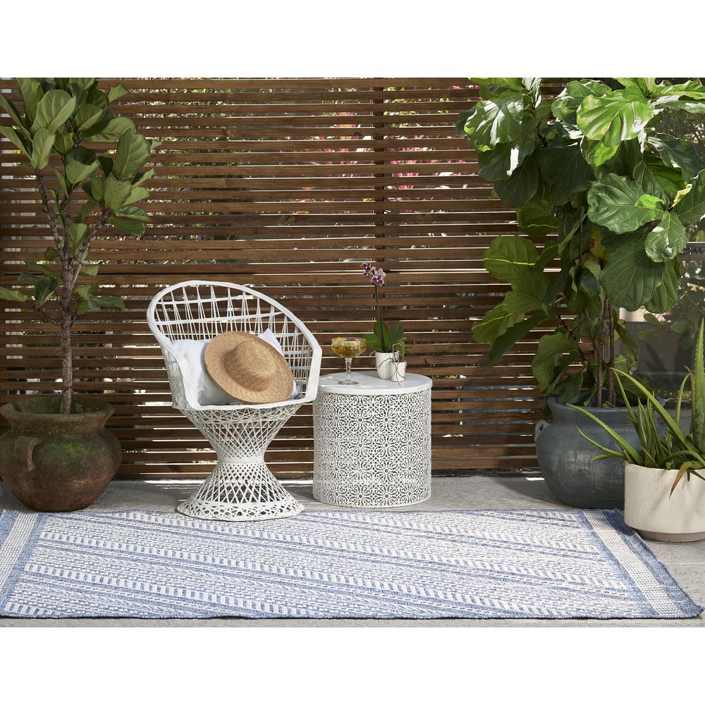 Transitional Rectangle Area Rug, Blue, 3'3" X 5'. Picture 8