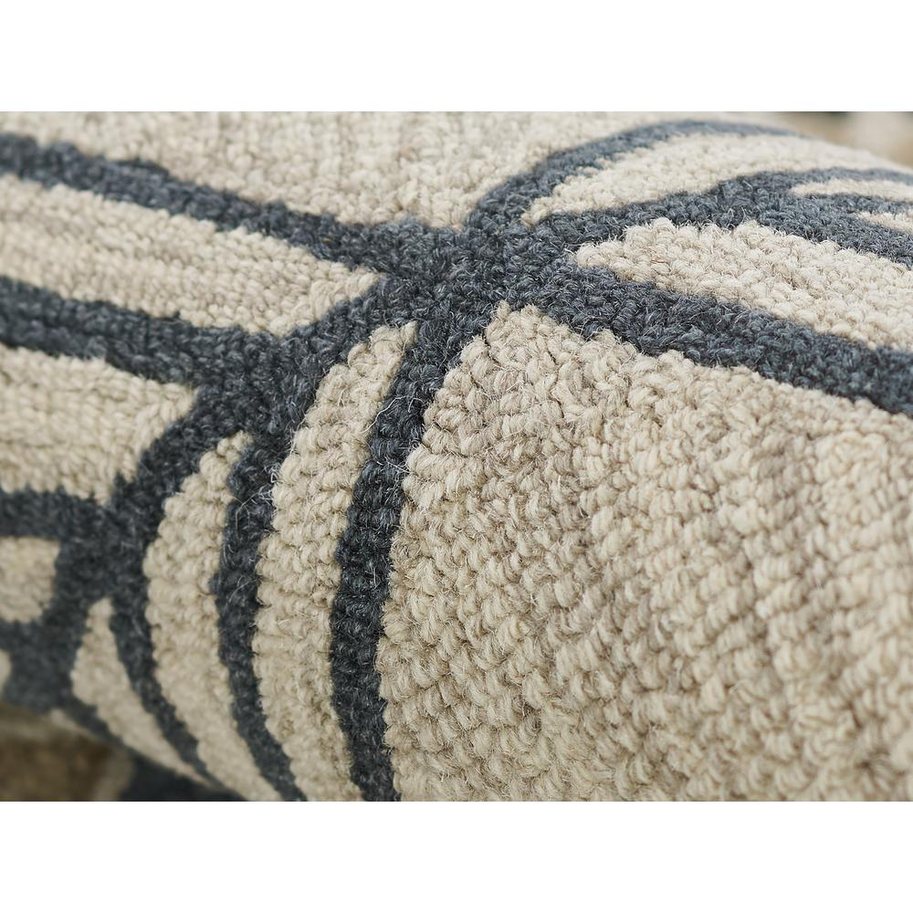 Transitional Rectangle Area Rug, Ivory, 3'6" X 5'6". Picture 4