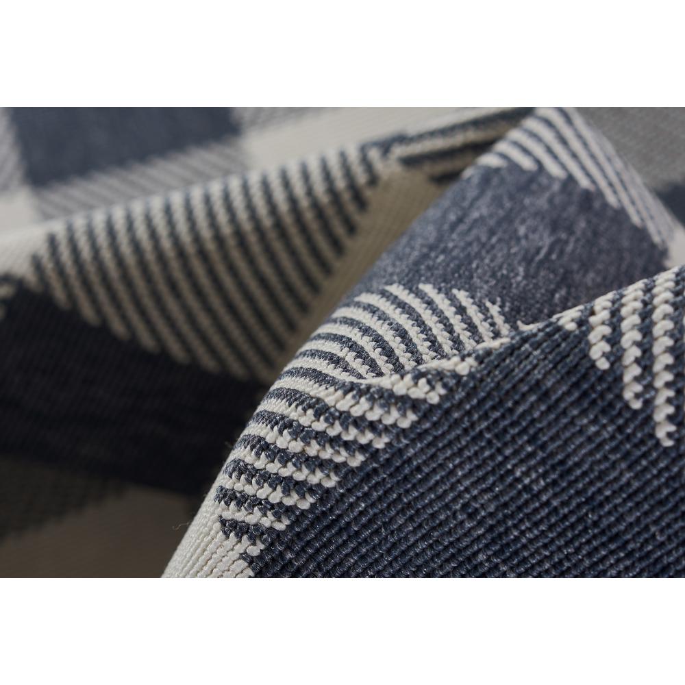 Modern Rectangle Area Rug, Denim, 3'11" X 5'7". Picture 8