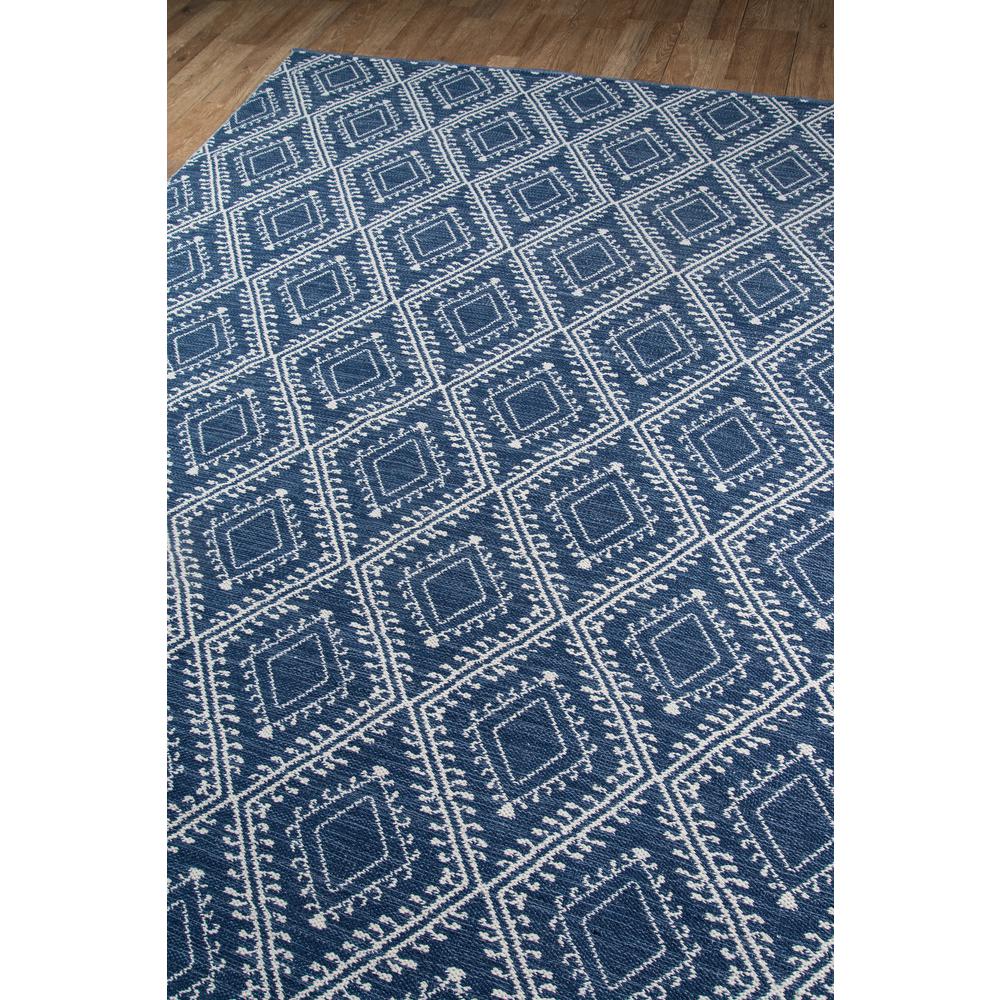 Contemporary Rectangle Area Rug, Navy, 5' X 7'6". Picture 2
