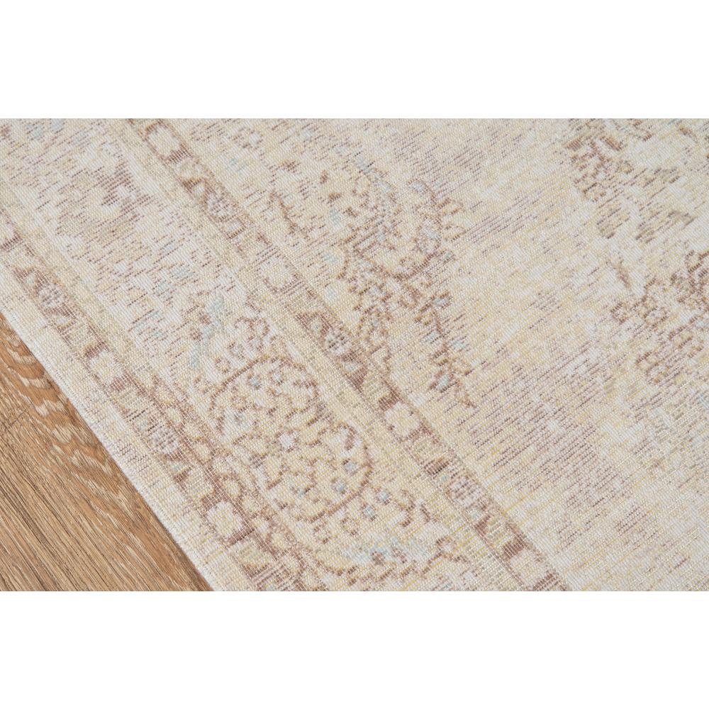 Traditional Rectangle Area Rug, Ivory, 5'3" X 7'3". Picture 3