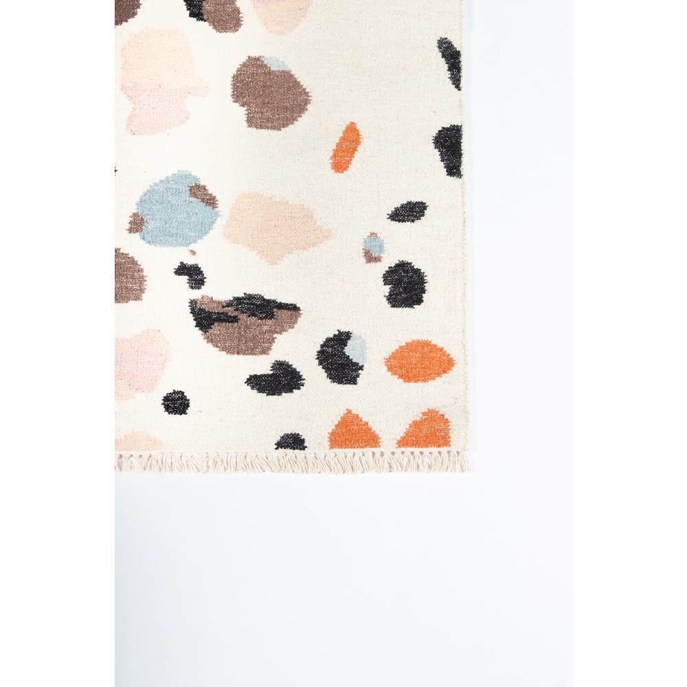 Contemporary Rectangle Area Rug, Ivory, 5' X 7'6". Picture 2