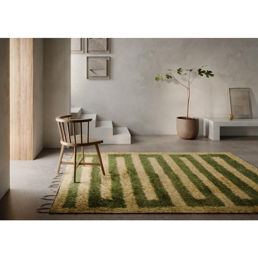 Contemporary Rectangle Area Rug, Green, 5' X 8'. Picture 10