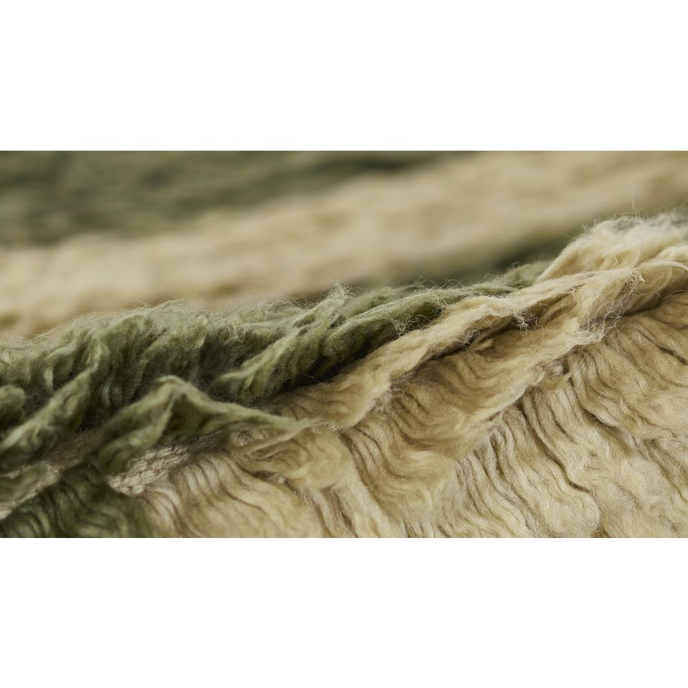 Contemporary Rectangle Area Rug, Green, 5' X 8'. Picture 4