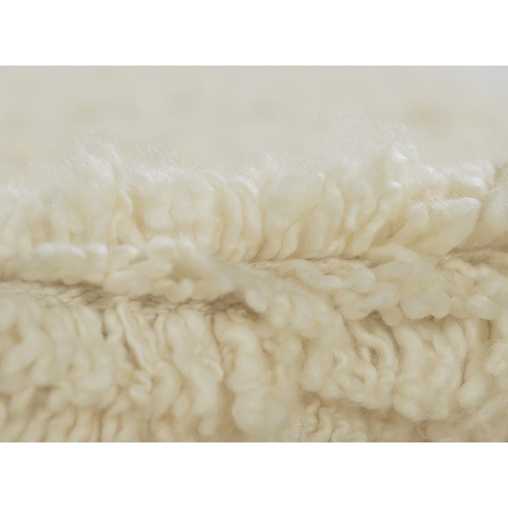 Contemporary Rectangle Area Rug, Ivory, 5' X 8'. Picture 4