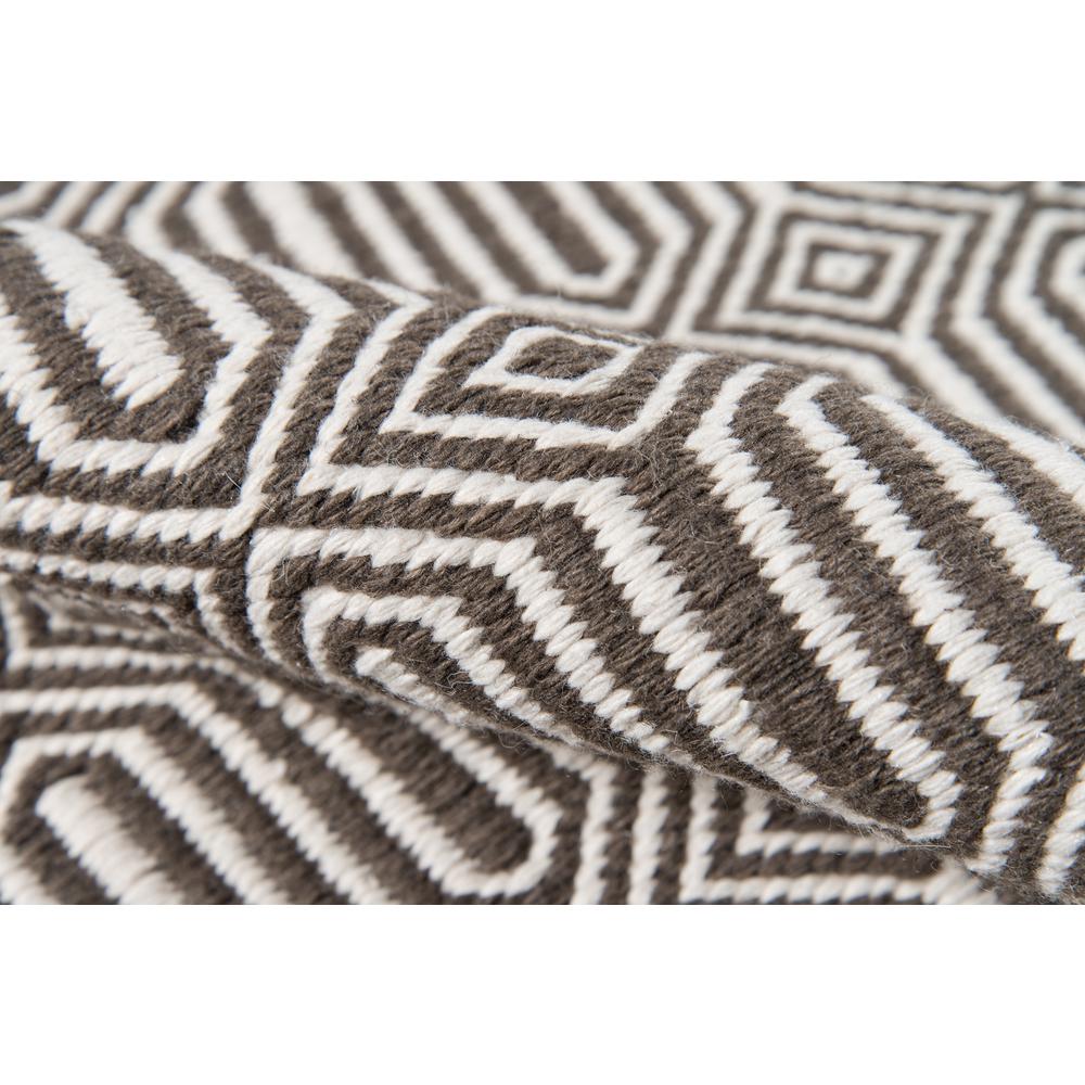 Contemporary Rectangle Area Rug, Brown, 5' X 7'6". Picture 4