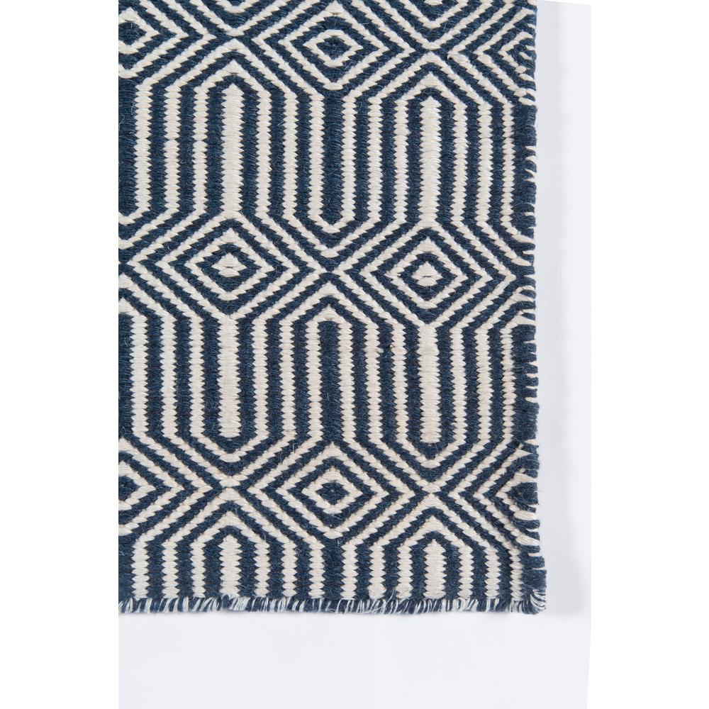 Contemporary Rectangle Area Rug, Navy, 5' X 7'6". Picture 3