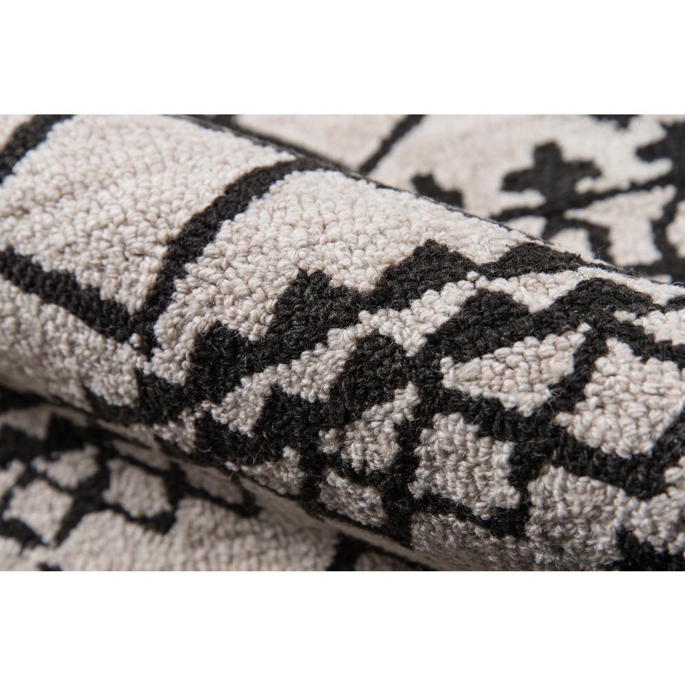 Transitional Rectangle Area Rug, Grey, 5' X 8'. Picture 4