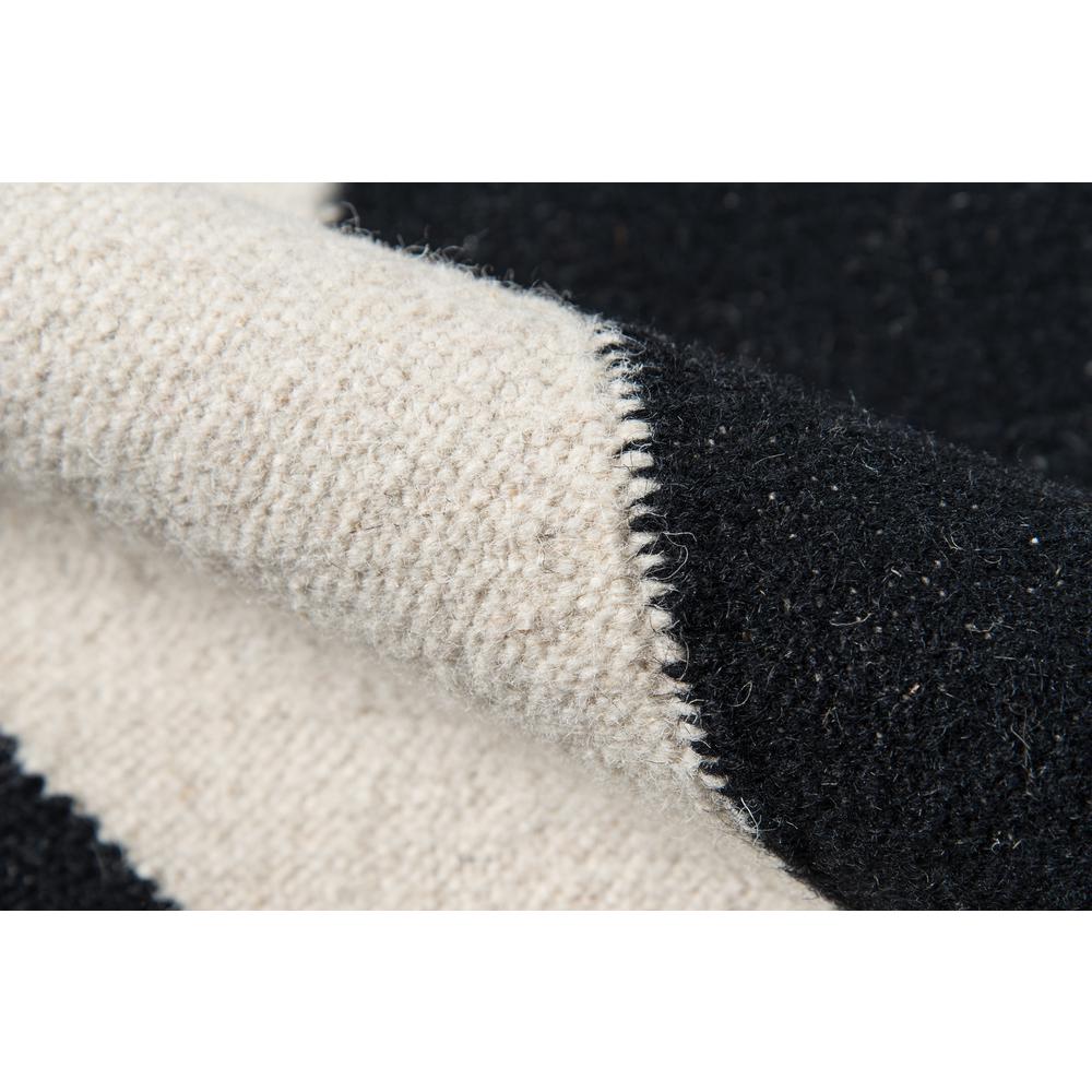 Contemporary Rectangle Area Rug, Black, 5' X 7'6". Picture 4