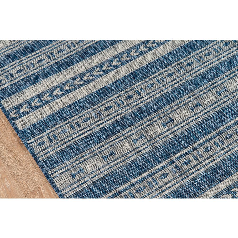 Contemporary Rectangle Area Rug, Blue, 3'11" X 5'7". Picture 3