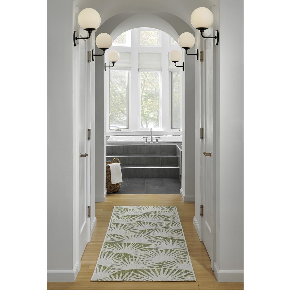 Transitional Runner Area Rug, Green, 2'7" X 7'6" Runner. Picture 9