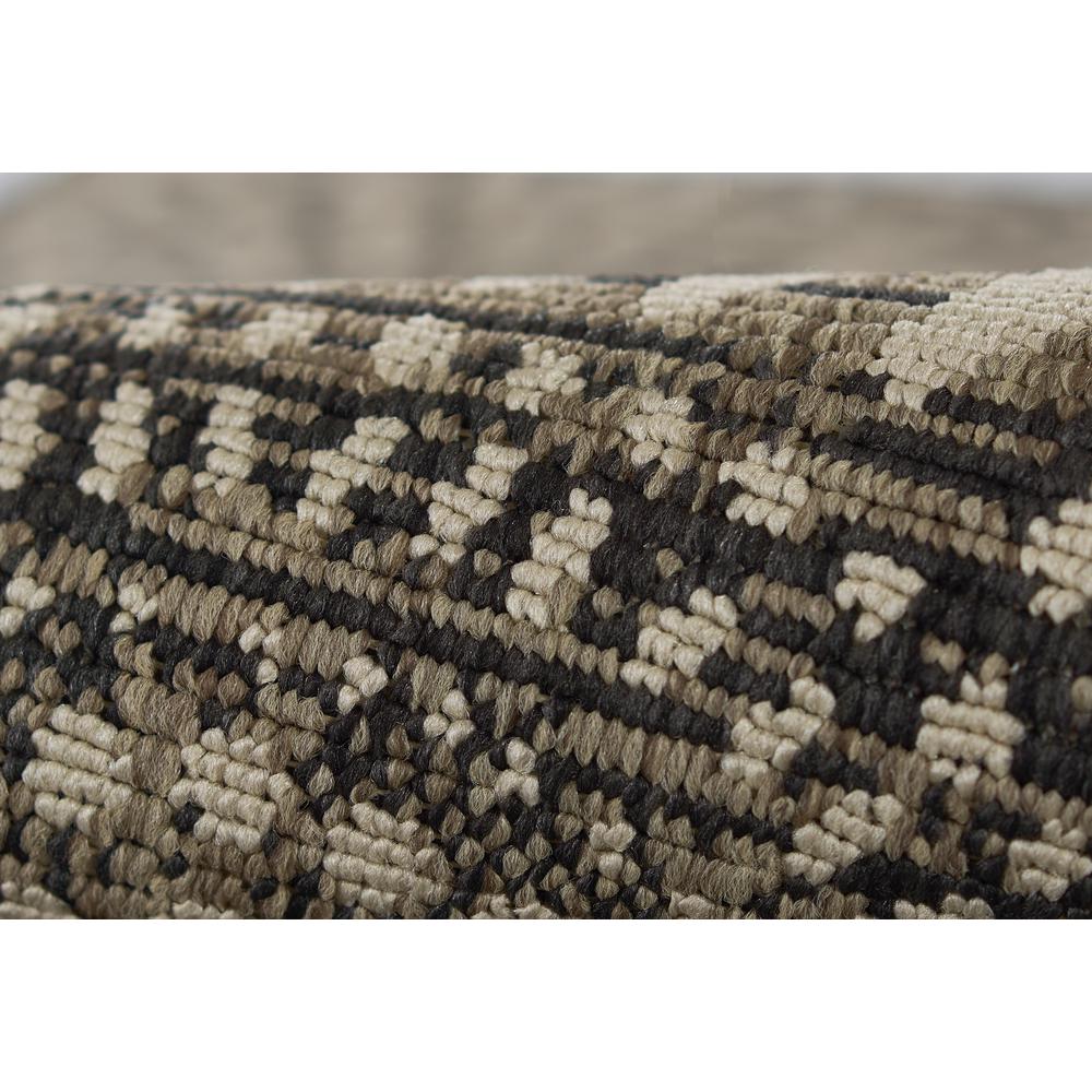 Transitional Rectangle Area Rug, Neutral, 5'3" X 7'6". Picture 4